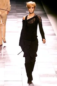 Look 16
